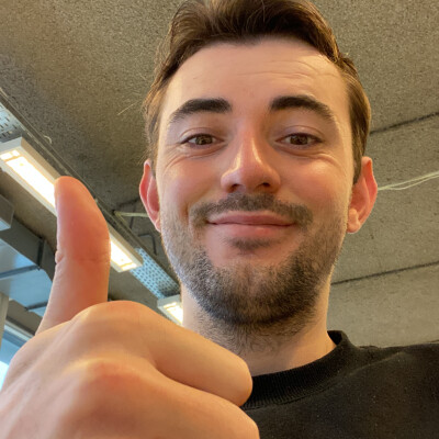 Jonas zoekt een Kamer / Appartement / Huurwoning / Studio in Amsterdam