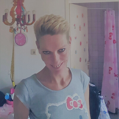 simone is looking for an Apartment / HouseBoat in Amsterdam