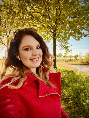 Kaylee  zoekt een Appartement / Huurwoning / Studio in Amsterdam