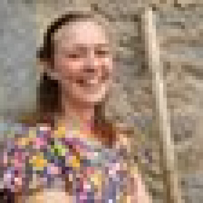 Laura  zoekt een Kamer / Appartement / Huurwoning / Studio / Woonboot in Amsterdam