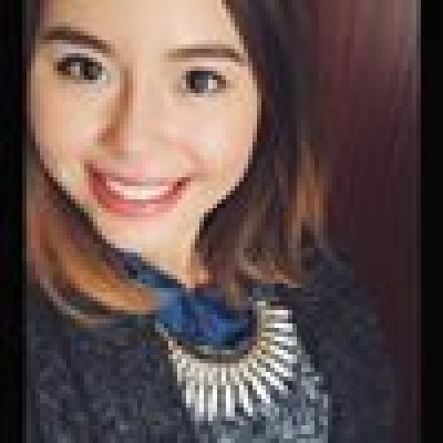 Moni zoekt een Kamer / Appartement / Huurwoning / Studio in Amsterdam