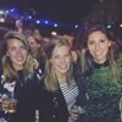 Fleur  zoekt een Appartement / Huurwoning / Studio in Amsterdam