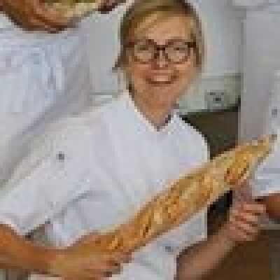 Marcia  zoekt een Kamer / Appartement / Huurwoning / Studio / Woonboot in Amsterdam