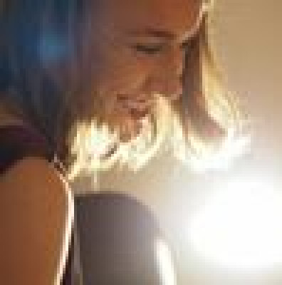 Flora zoekt een Kamer / Appartement / Huurwoning / Studio / Woonboot in Amsterdam