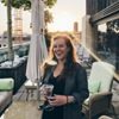 Eline  zoekt een Kamer / Huurwoning / Studio in Amsterdam