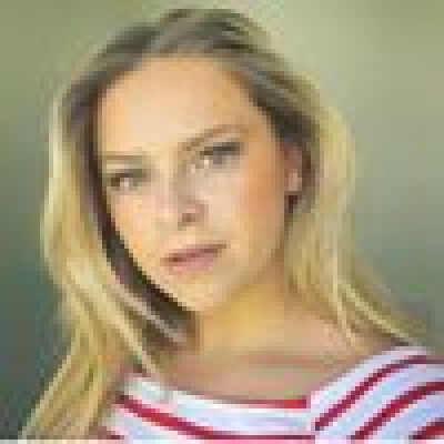 Karlijn  zoekt een Kamer / Appartement / Huurwoning / Studio / Woonboot in Amsterdam