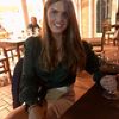 Nancy  zoekt een Kamer / Huurwoning / Studio in Amsterdam