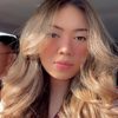 Angelica Mae zoekt een Appartement / Huurwoning / Studio in Amsterdam