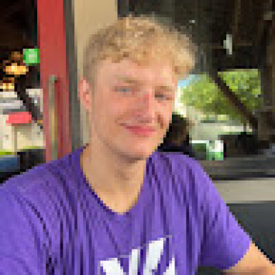 Ainas  zoekt een Kamer / Appartement / Huurwoning / Studio in Amsterdam