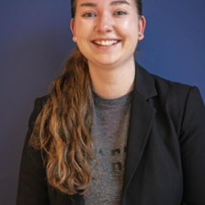 Britt zoekt een Kamer / Appartement / Huurwoning / Studio / Woonboot in Amsterdam