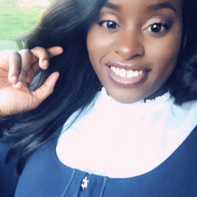 Adeola zoekt een Kamer / Appartement / Huurwoning / Studio in Amsterdam