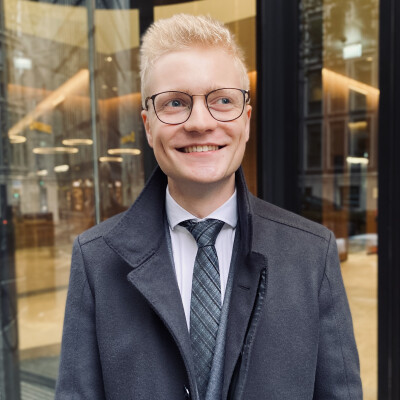 Philip zoekt een Kamer / Appartement / Huurwoning / Studio / Woonboot in Amsterdam