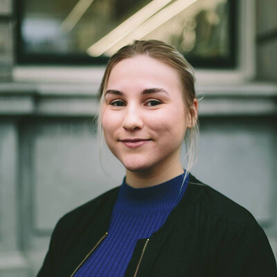 Roos zoekt een Kamer / Appartement / Huurwoning / Studio / Woonboot in Amsterdam