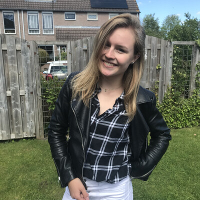 Julia is looking for an Apartment in Amsterdam