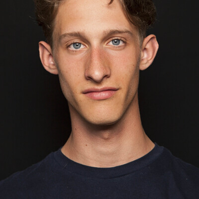 Dion  zoekt een Appartement / Studio in Amsterdam