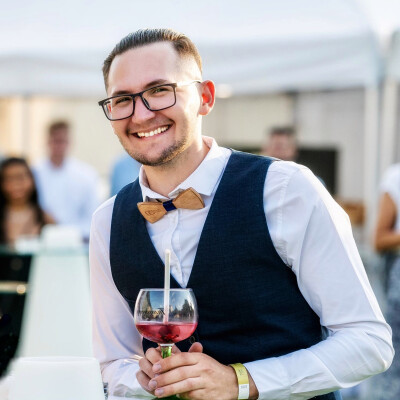 Ferenc zoekt een Kamer / Appartement / Studio in Amsterdam