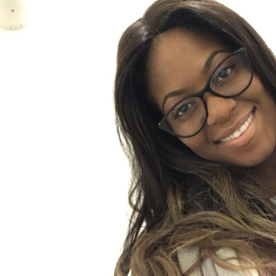 Bridget zoekt een Kamer / Appartement / Huurwoning / Studio in Amsterdam