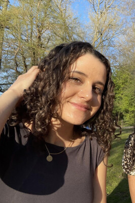 camila zoekt een Kamer / Appartement / Studio in Amsterdam