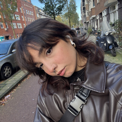 Rumeysa zoekt een Kamer / Appartement / Huurwoning in Amsterdam