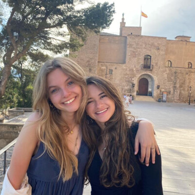 Karlijn zoekt een Kamer / Appartement / Huurwoning in Amsterdam