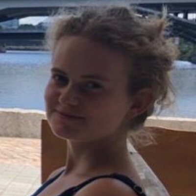 anke zoekt een Woonboot in Amsterdam