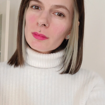 Crina zoekt een Kamer / Appartement / Huurwoning / Studio / Woonboot in Amsterdam