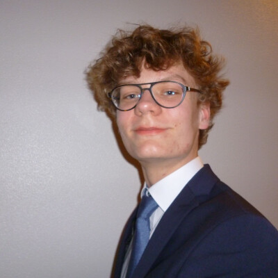 Roel zoekt een Kamer / Appartement / Huurwoning / Studio / Woonboot in Amsterdam