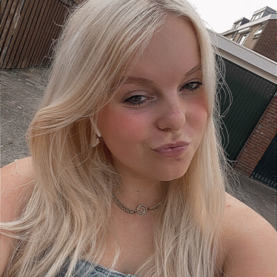 Chelsea zoekt een Kamer / Appartement / Studio / Woonboot in Amsterdam