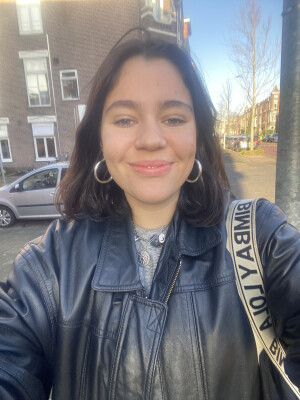 Carmen is looking for a Room / Apartment / Rental Property / Studio in Amsterdam