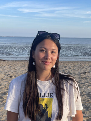 Ella zoekt een Kamer / Appartement / Huurwoning / Studio / Woonboot in Amsterdam