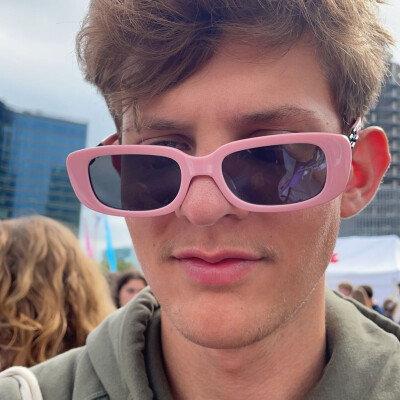 Jarne zoekt een Kamer / Appartement / Studio / Woonboot in Amsterdam