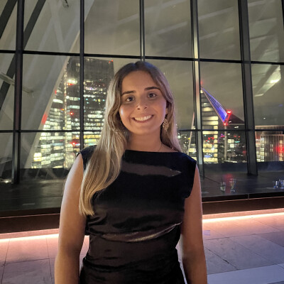 Marta zoekt een Kamer / Studio in Amsterdam