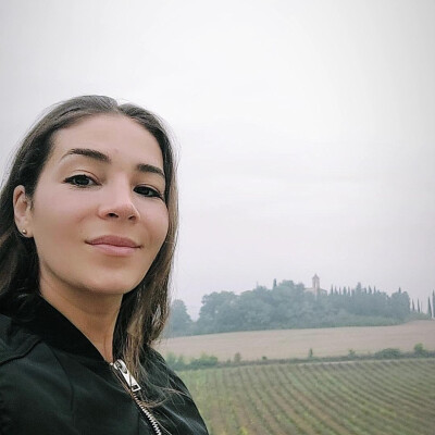 Loenne zoekt een Appartement / Huurwoning / Studio / Woonboot in Amsterdam