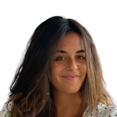 MERCEDES zoekt een Kamer / Appartement / Huurwoning in Amsterdam