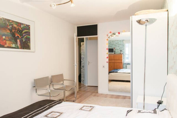 master bed room with large wardrobe