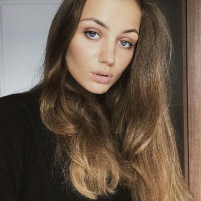 Gabriele zoekt een Kamer / Appartement / Huurwoning / Studio in Amsterdam