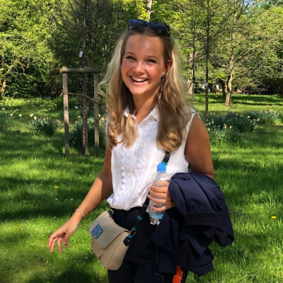 Sophie zoekt een Kamer / Appartement / Huurwoning / Studio / Woonboot in Amsterdam