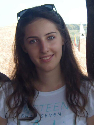 Anca Diana zoekt een Kamer / Appartement / Huurwoning / Studio / Woonboot in Amsterdam