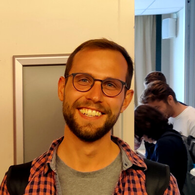 Lukas zoekt een Kamer / Appartement / Huurwoning / Studio / Woonboot in Amsterdam