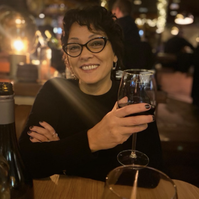 Libby  zoekt een Appartement / Huurwoning / Studio / Woonboot in Amsterdam